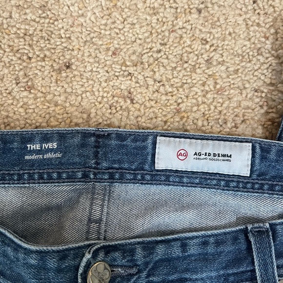 Men's Blue Jeans - Picture 2 of 3